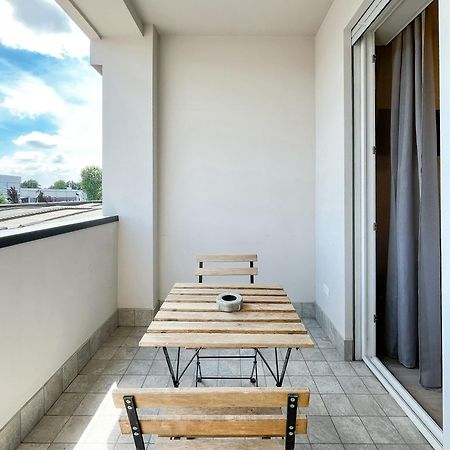 Rrrapido Colorful Rooms - Assago Bagian luar foto